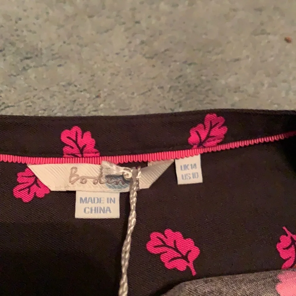 BODEN Paula Popover Top Size 10 Gray Pink Leaf Print Long Sleeve - Picture 2 of 4